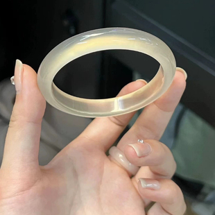 爆款 毕业级 天然香槟金冰种玉髓手镯温柔气质高冰白月光玉髓正品