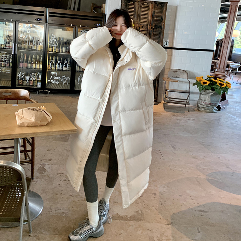 米白色连帽中长款羽绒服女2025冬