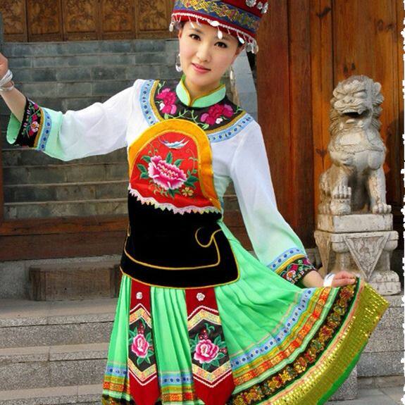 新款苗族服装演出服舞蹈服彝族服装土家族少数民族表演服民族风女