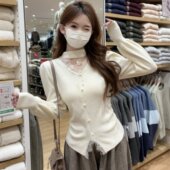 上衣女毛衣 紧身纯欲挂颈镂空蕾丝设计感针织打底衫 春季 2025年新款