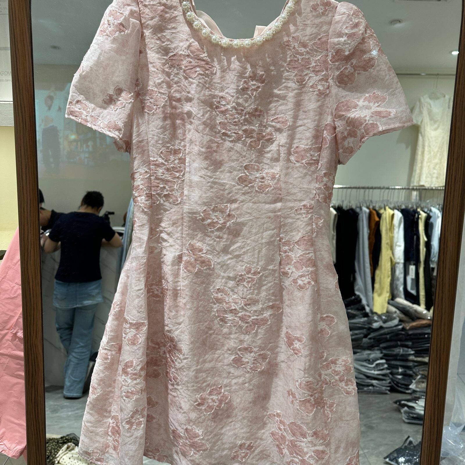 芊辰致美26726H 小艺欧货女装2026夏季千金风方领蕾丝刺绣连衣裙