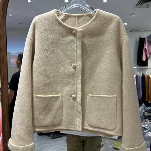 小艺欧货女装2026秋季温柔风圆领纽扣宽松显瘦长小个子外套6789H