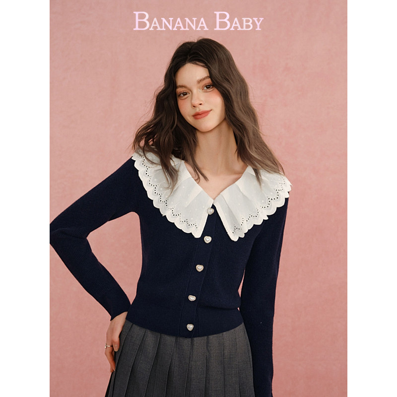 BANANA BABY2026年春季新款甜美减龄娃娃领珍珠扣针织开衫女毛衣