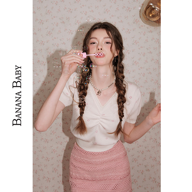 BANANA BABY2025年夏季新款韩系甜美泡泡袖薄针织衫女V领显瘦短袖