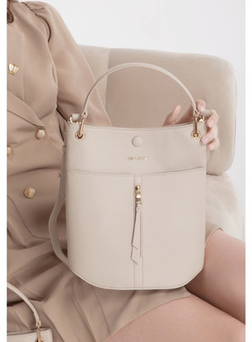 SHIPSHAPE原创水桶包通勤女包新款牛皮托特小方包设计师款电脑包