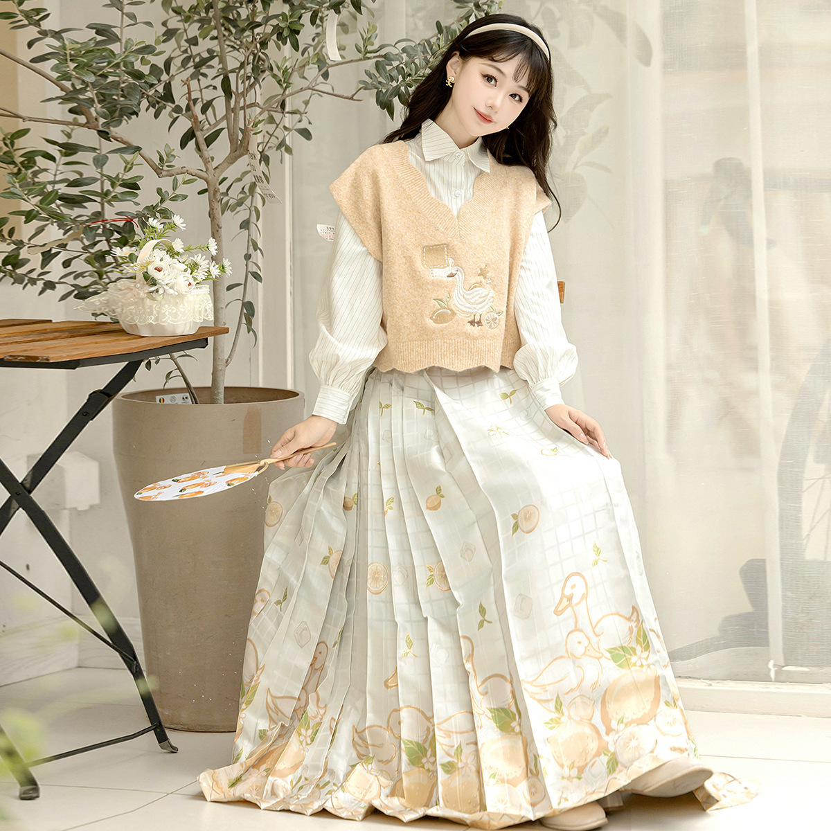 倚梦阁正品柠檬鸭鸭汉服特价清女中国风新中式毛衣衬衫马面裙套装