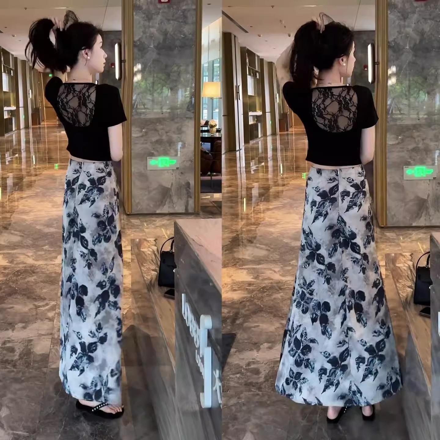 巨好看的夏装套装后背蕾丝镂空黑色T恤上衣高腰碎花半身裙两件套