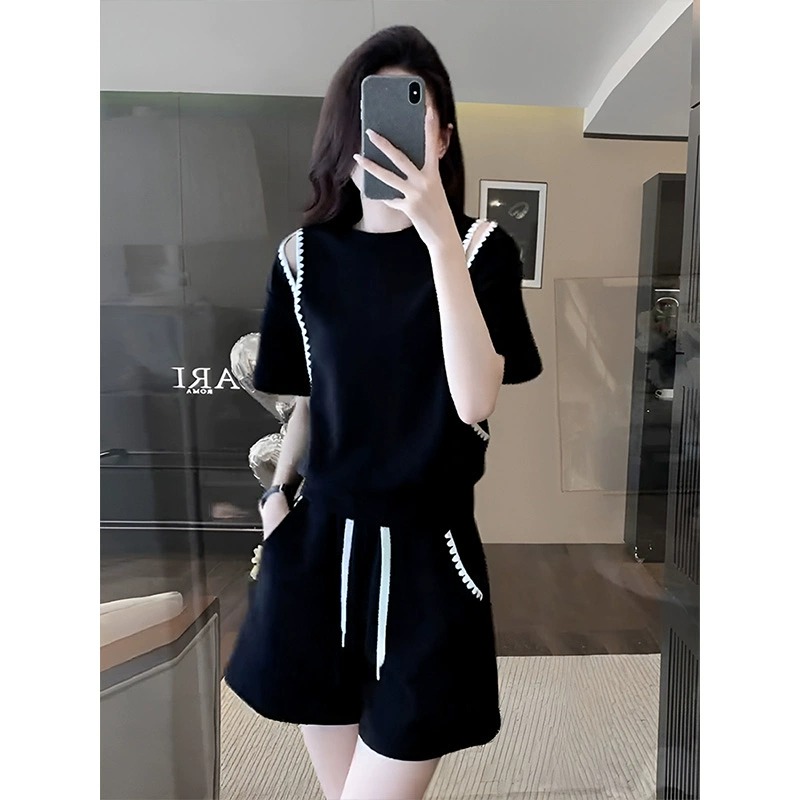 韩版时尚运动风套装女夏季新款时髦设计感圆领上衣短裤穿搭一整套