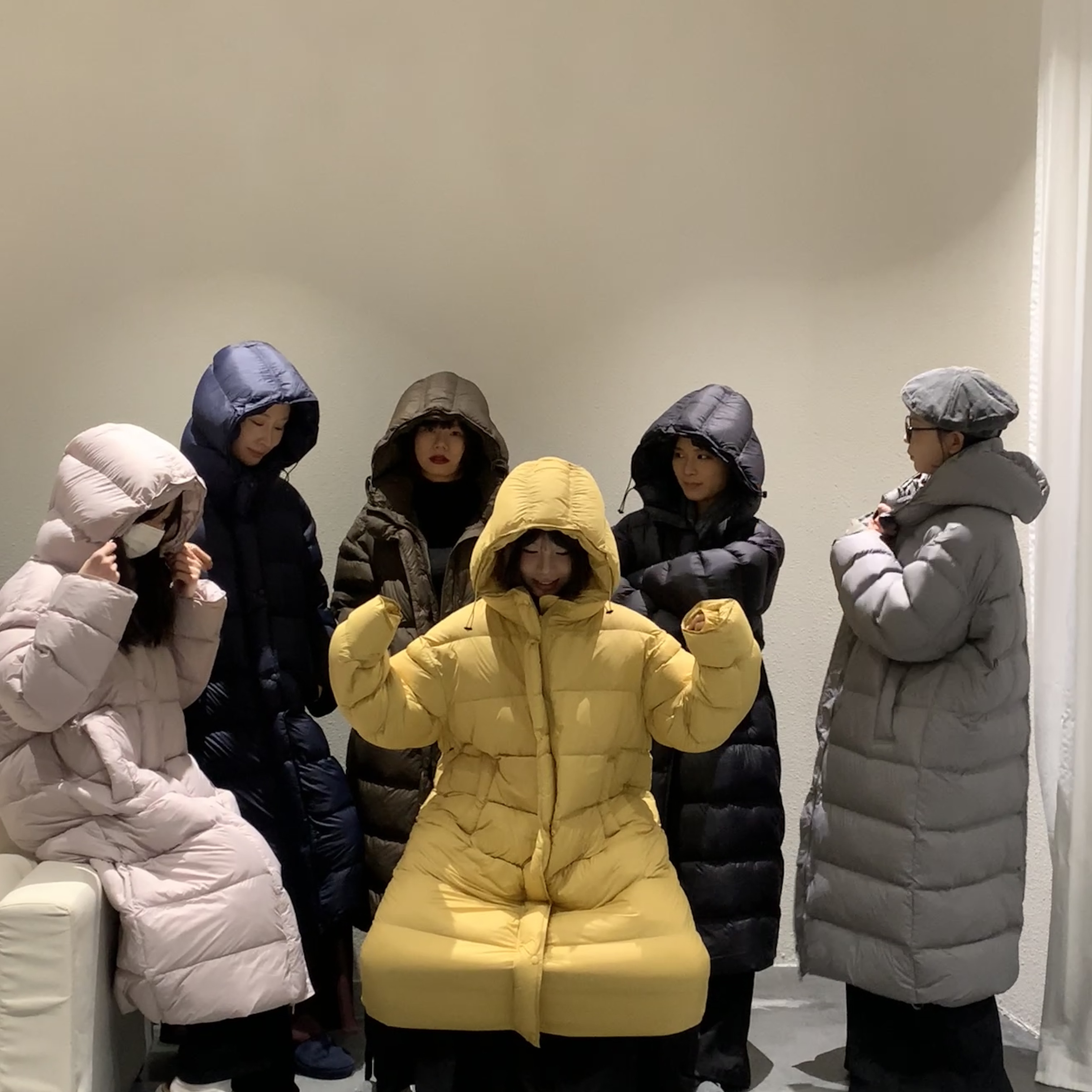 SL Art-新国标90白鸭绒巨好看保暖过膝长款连帽羽绒服70089