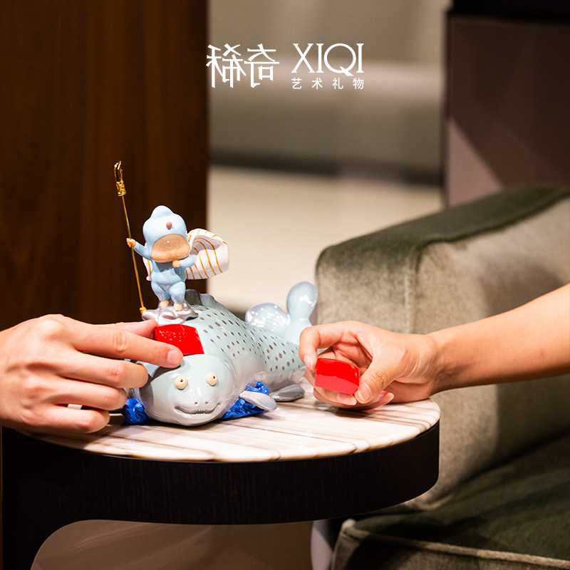 稀奇艺术瞿广慈海错图无穷小亮联名款印鱼《任我行》玄关雕塑摆件