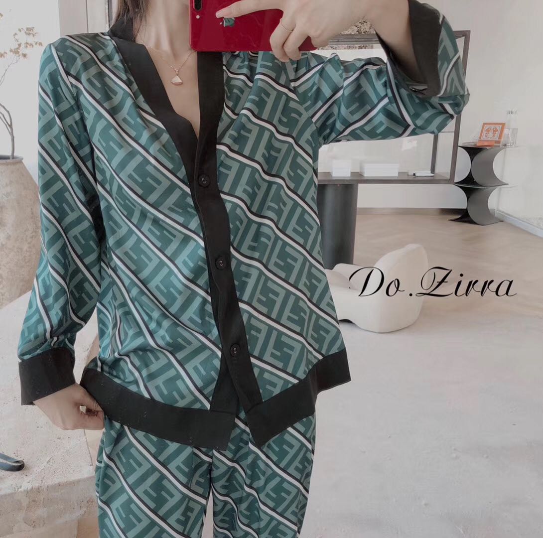 睡衣女冰丝春夏秋款长袖复古性感V领时尚真丝家居服套装可外穿潮