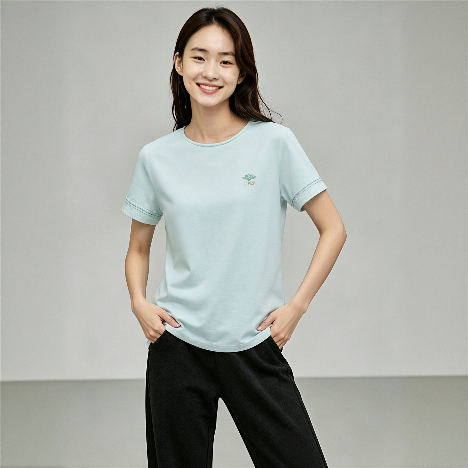 李宁女子亲肤凉感短袖文化衫