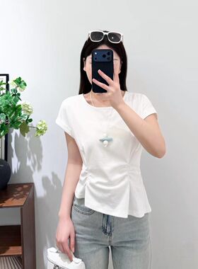 法式设计感褶皱短袖T恤女2026年夏季新款收腰显瘦圆领休闲上衣