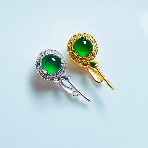 18k围钻时尚风格翡翠扣配件吊坠