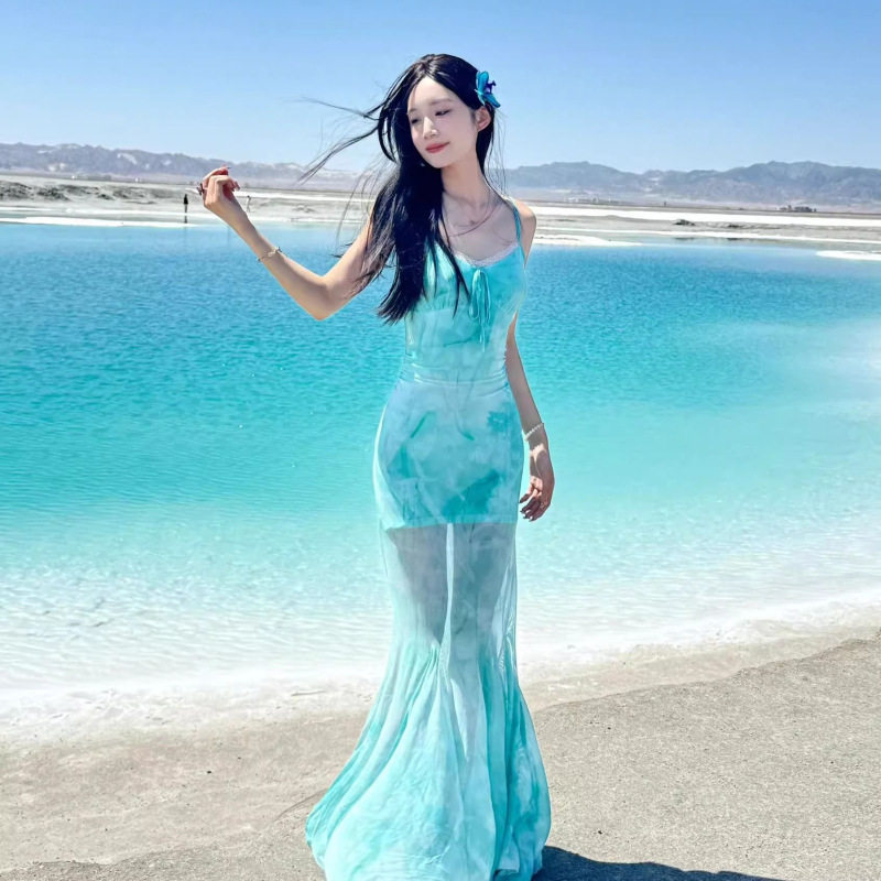 诱曼2025新款气质女神沙滩度假长裙款纯欲小香风绝美连体游泳衣女