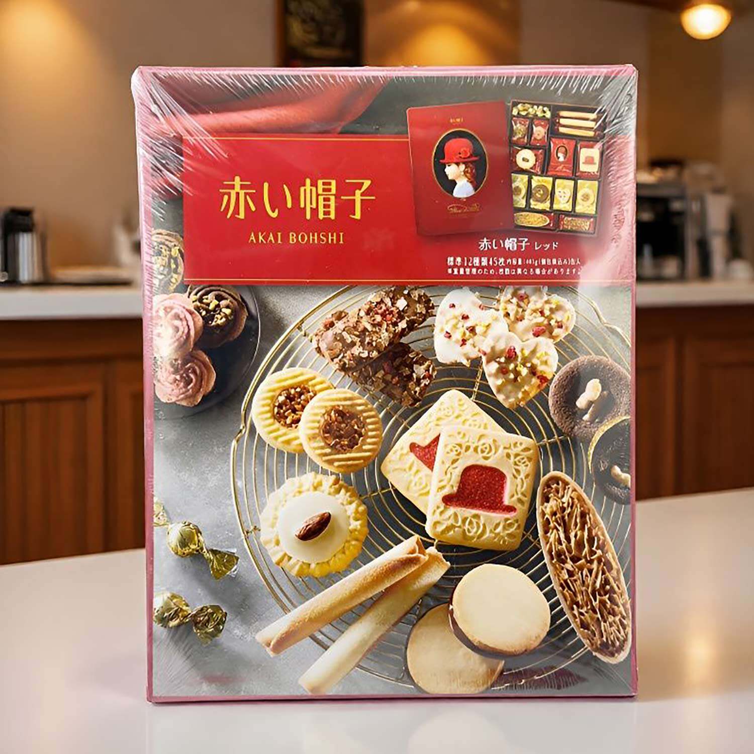 红帽子日本进口曲奇什锦夹心饼干节日送伴手礼盒结婚喜庆宴会喜饼