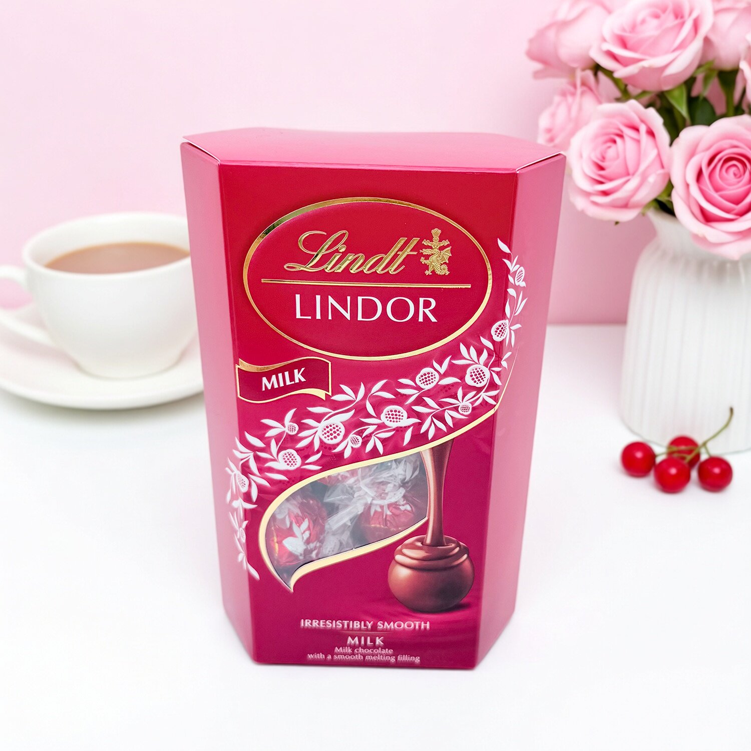 瑞士莲Lindt牛奶巧克力礼盒装200g瑞士进口黑巧克力送礼零食糖果