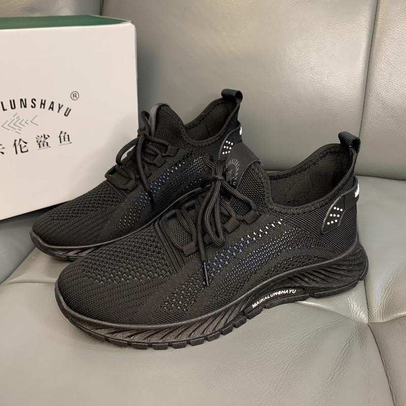 麦卡伦鲨鱼男款新款大网眼透气飞织鞋柔软防臭椰子男休闲