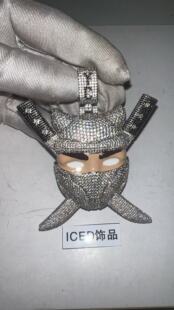 ICED饰品欧美嘻哈忍者刺客宝剑可拔出满钻镶嵌珐琅工艺吊坠