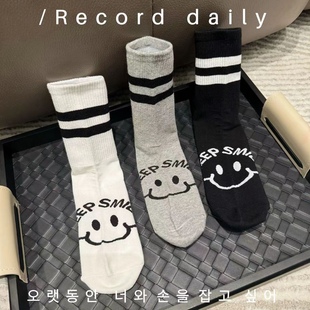 韩国东大门双杠笑脸袜子女士中筒棉袜春季 舒适透气运动袜女袜 新款