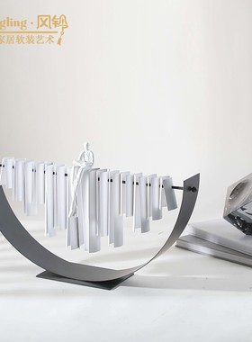 欧式轻奢金属靠背看书人物样板间家居书房玄关电视柜摆件