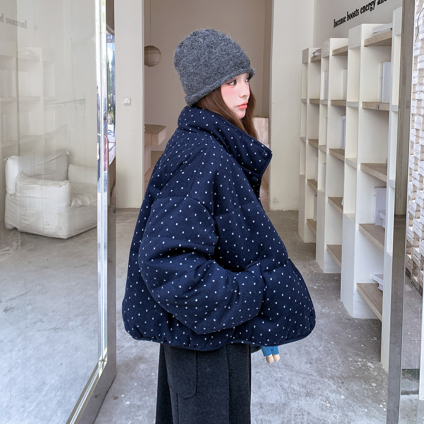 韩系藏青色波点羽绒服女冬季2025新款巨好看时尚洋气白鸭绒面包服,女装羽绒服,2D115