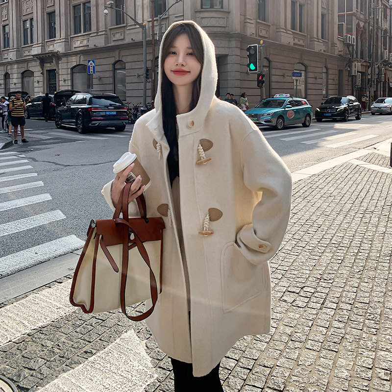 牛角扣白色连帽双面羊绒大衣女秋冬超火巨好看高级小众毛呢厚外套图片