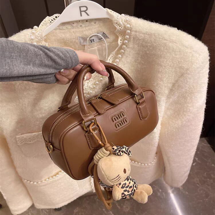 高级质感手提枕头包女春夏