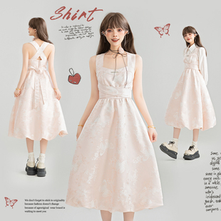 KEIKO 柔美蝴蝶结系带露背花苞长裙 蝶纹提花粉吊带连衣裙夏季