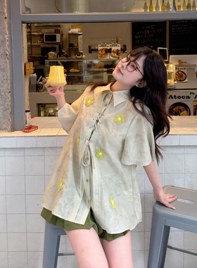 KEIKO 小清新绿色短袖衬衫女夏季文艺风小众立体贴花绑带雪纺上衣