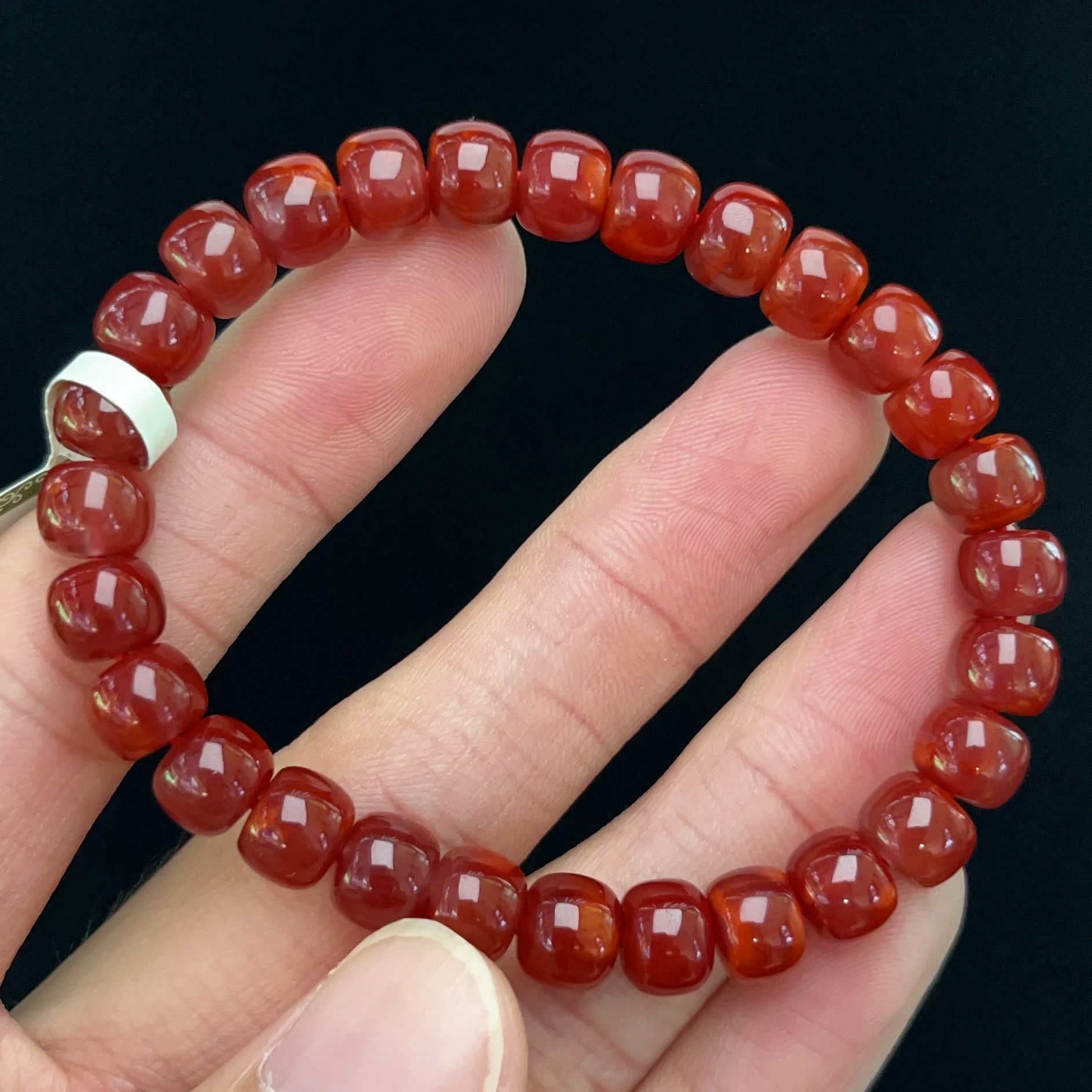 809C24凉山瓦西料南红牛血锦红老型单圈手串