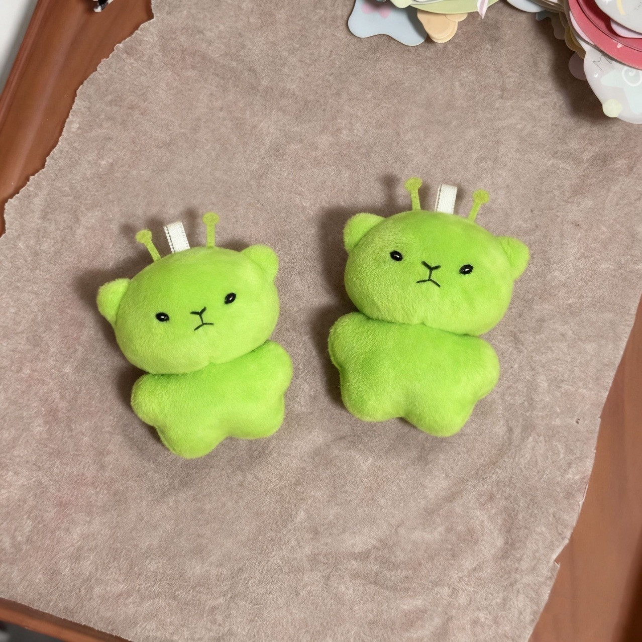 可爱外星小绿猫毛绒挂件