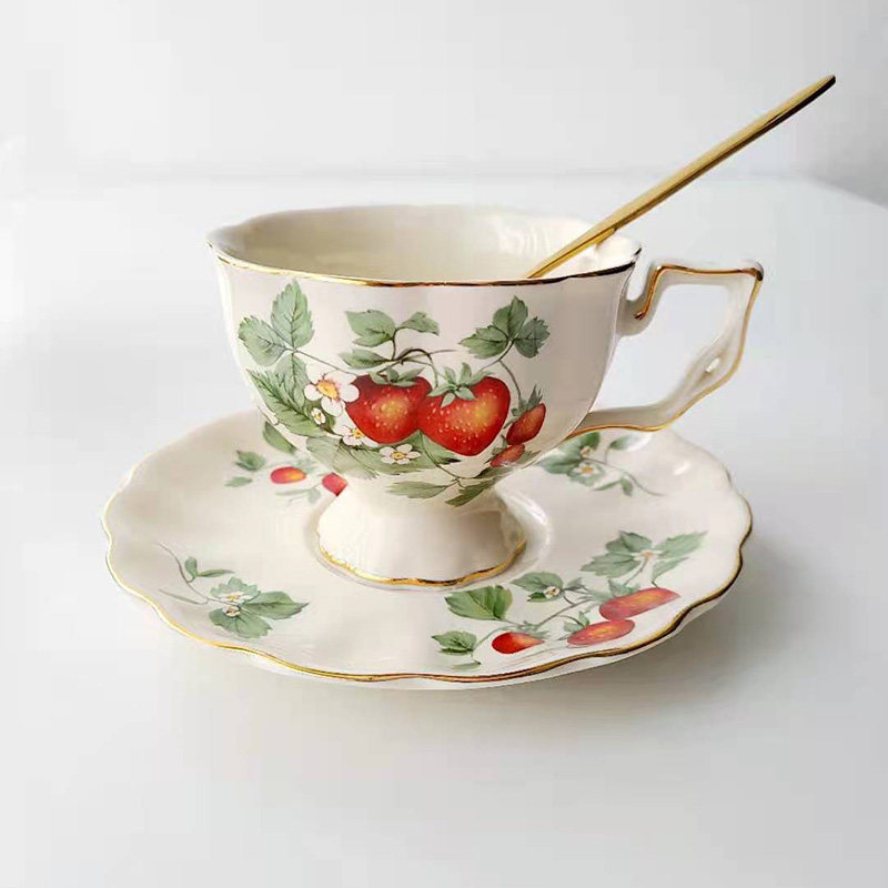 比森法式复古草莓金边奶油色陶瓷花茶壶轻奢咖啡杯描金宫廷下午茶|ruв категории посуда, кофе, кофе - от Buy2taobao.com для оказания профессиональной услуги покупки агента Taobao