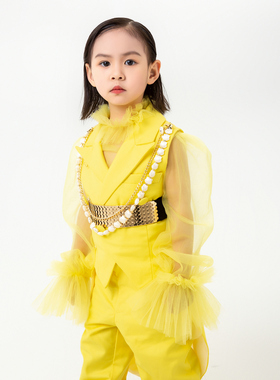 政宇轩高端定制新款儿童模特走秀时尚气质马卡龙黄色无袖燕尾服租