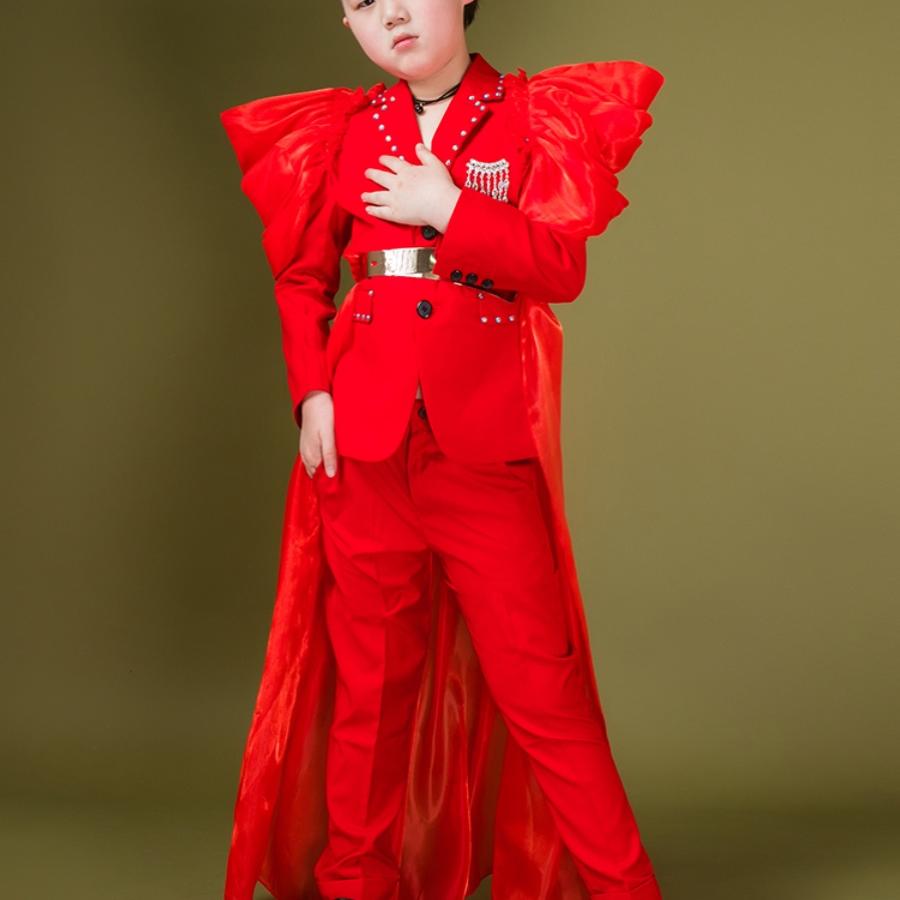 政宇轩大红西装走秀欧美风礼服