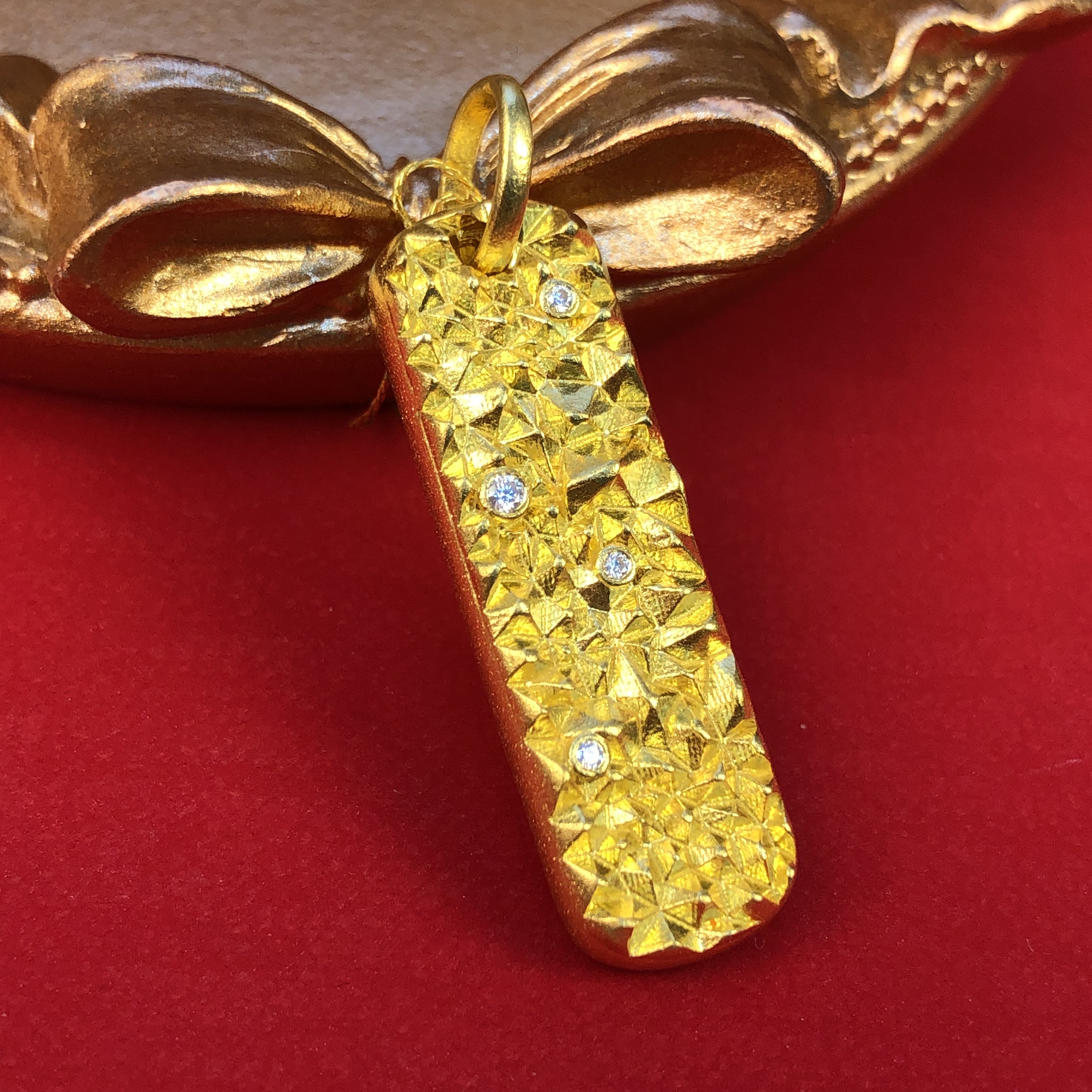 黄金999足金古法五行金字小方牌吊坠立体錾刻小金砖