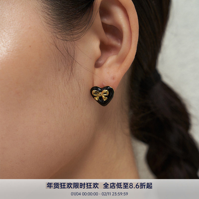 PAUSA ANN s925 爱心蝴蝶结黑金复古感耳钉,饰品/流行首饰/时尚饰品新,耳钉,淘宝优惠券,粉丝福利购,淘宝优惠卷