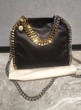 简约链条斜挎包女包休闲风格单肩手提包包Stell模特走秀双色链条