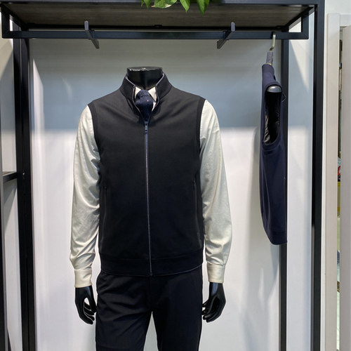 领佐诺依品牌羽绒马甲男士