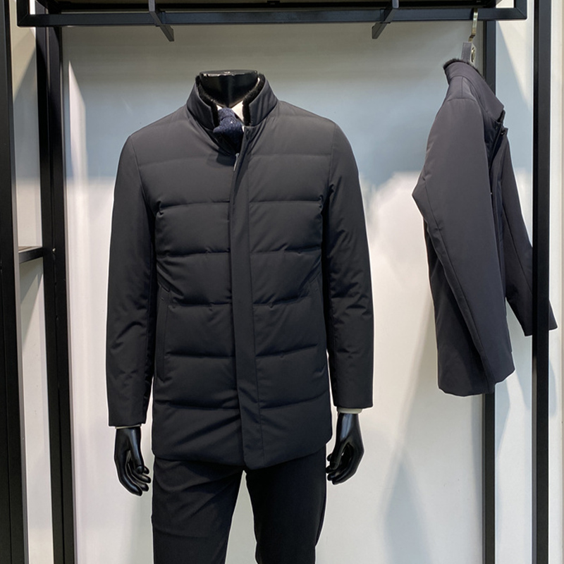 领佐诺依尼克服商务休闲羽绒服