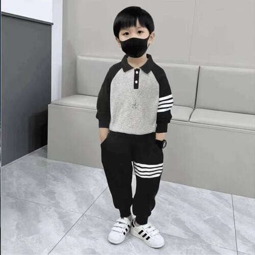 黑灰色有弹力运动裤套装