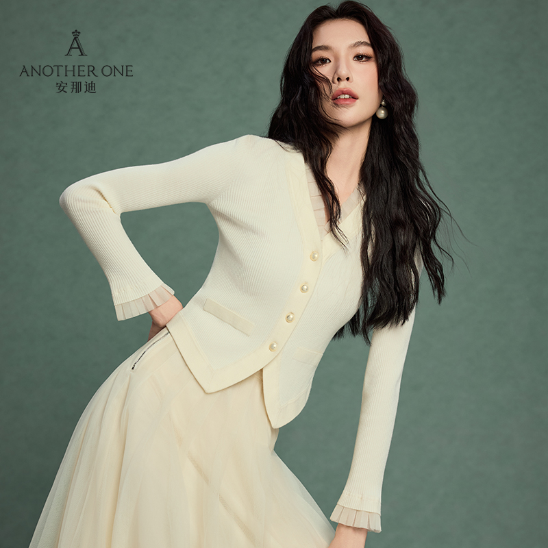 氛围感穿搭时髦优雅气质针织上衣