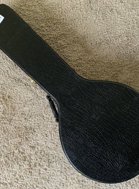 班卓琴 Banjo吉他 琴箱 琴盒 皮箱 硬盒 随型 黑色金件 有锈迹