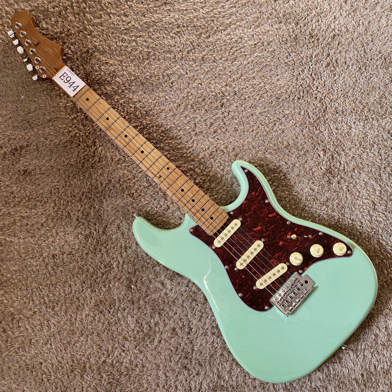 擦标 ST款式 电吉他单摇 烤枫木琴颈 冲浪绿 三单拾音器库存