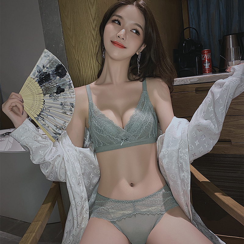 性感内衣女小胸聚拢调整型收副乳防下垂夏季薄款无钢圈文胸罩套装