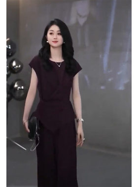 大码女装时尚仿醋酸套装女胖mm不规则交叉斜扣背心老钱风上衣