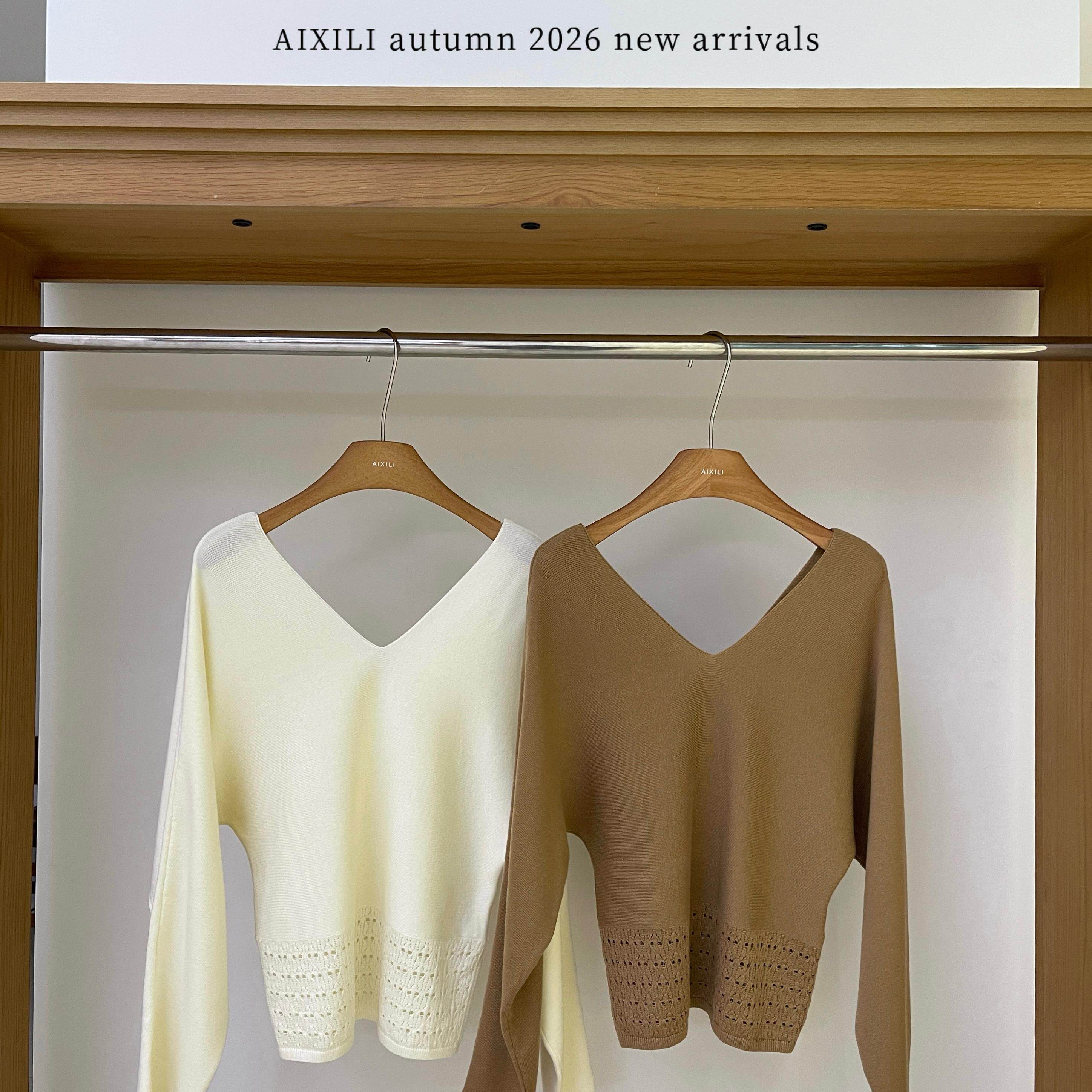AIXILI爱西里-2026秋柔糯松弛精致钩花v领蝙蝠袖气质毛织针17633