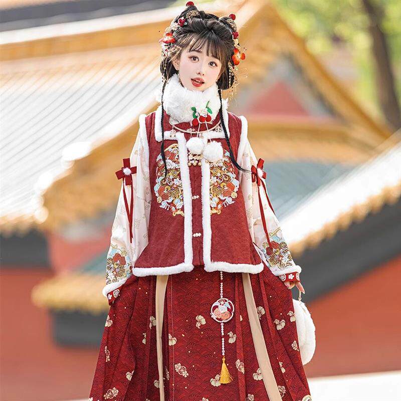 桃之夭夭原创明制汉服女中国风加厚新年拜年服比甲马面裙古装全套