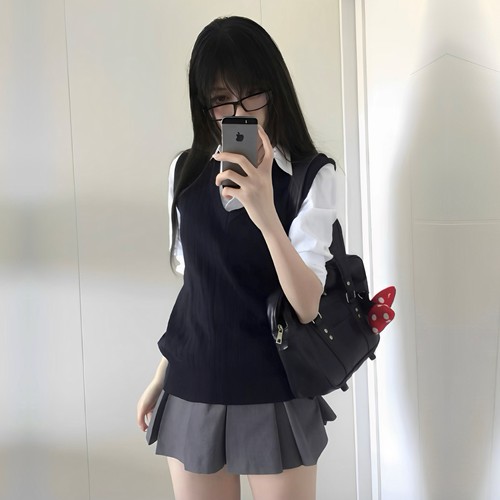 小红书爆款-jk制服针织老头衫