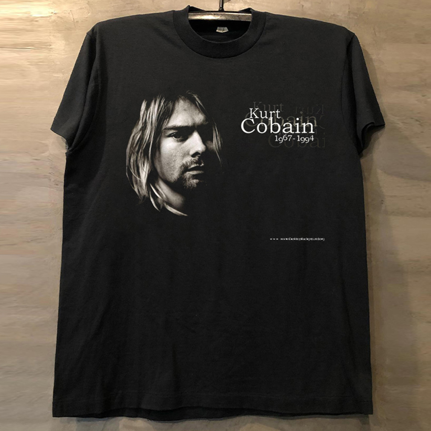 致敬科特柯本美式小领口短袖T恤